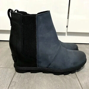 HOST PICK 🦋 NWOT Women’s Joan of Arctic Wedge Chelsea Boot, Size 8